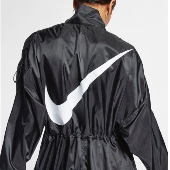 nike sportswear swoosh lightweight parka